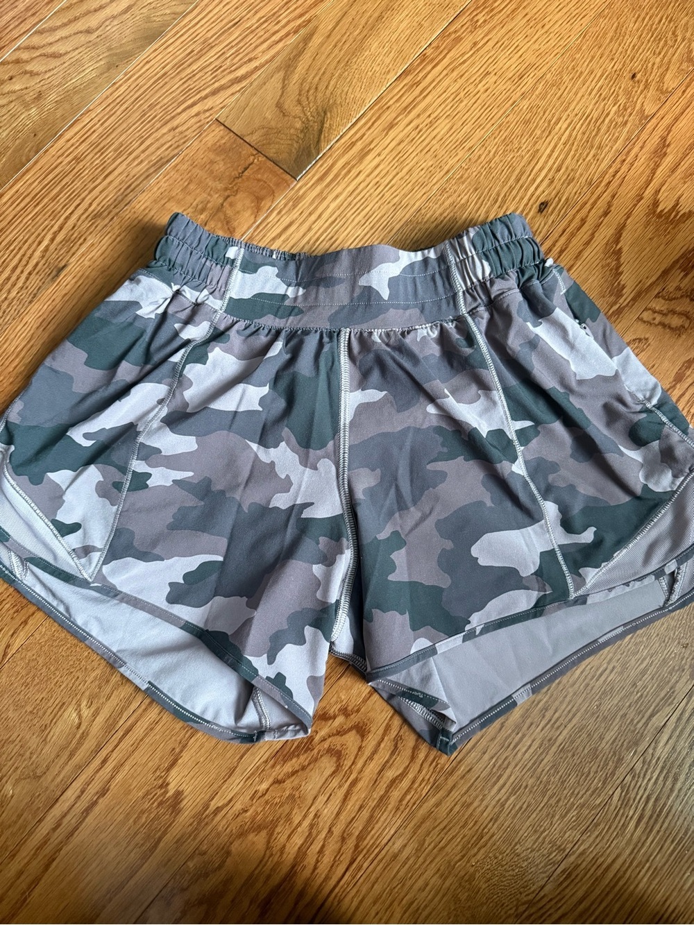 Lululemon hotty hot shorts
